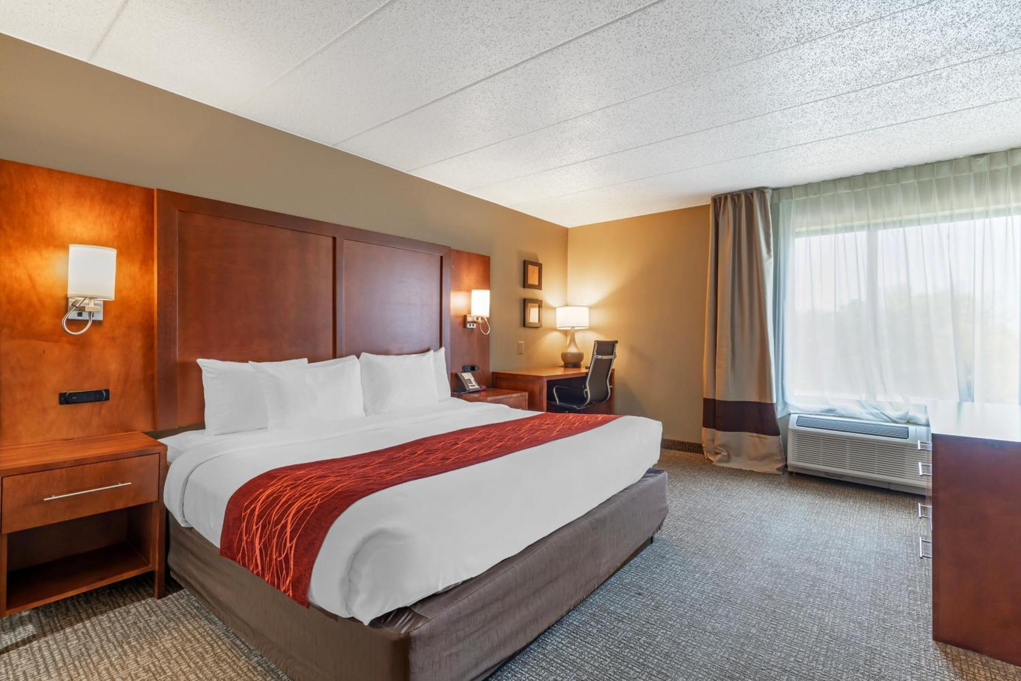 Comfort Inn & Suites Aberdeen Bagian luar foto